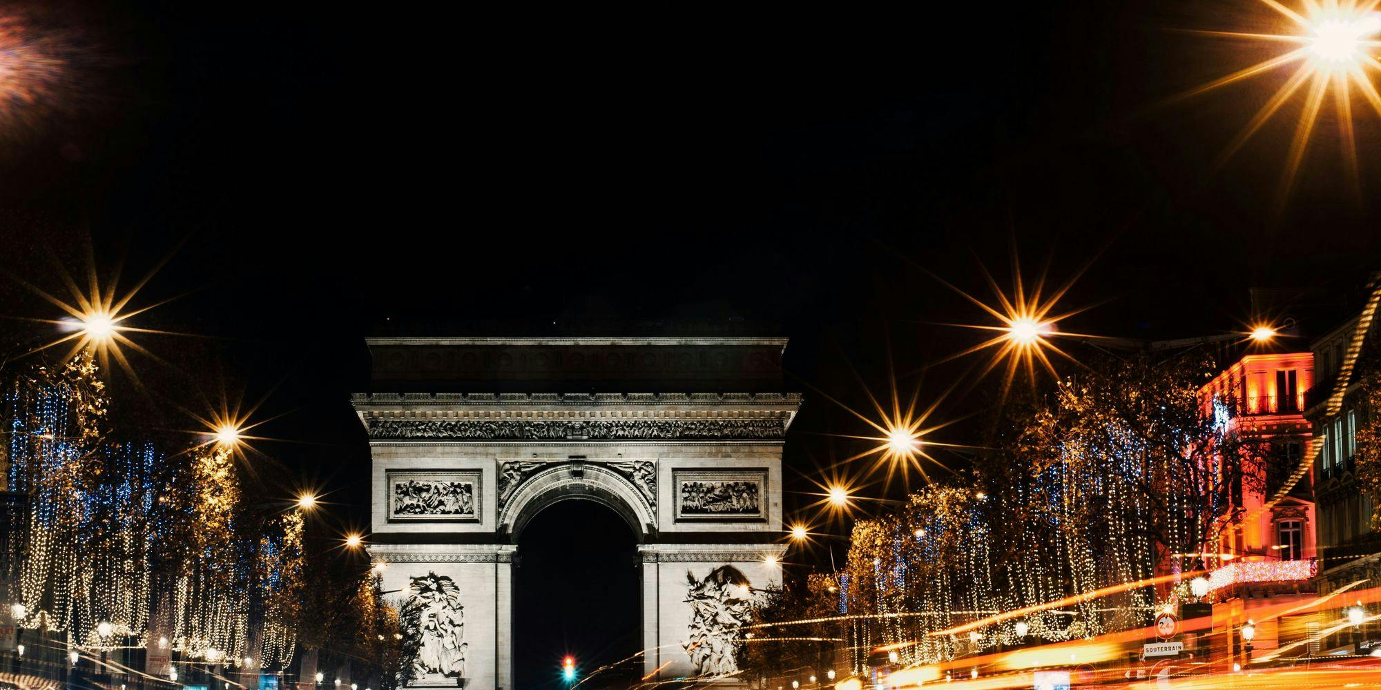 Cover Image for Discovering the Charm of Champs-Élysées: A Tourist's Guide